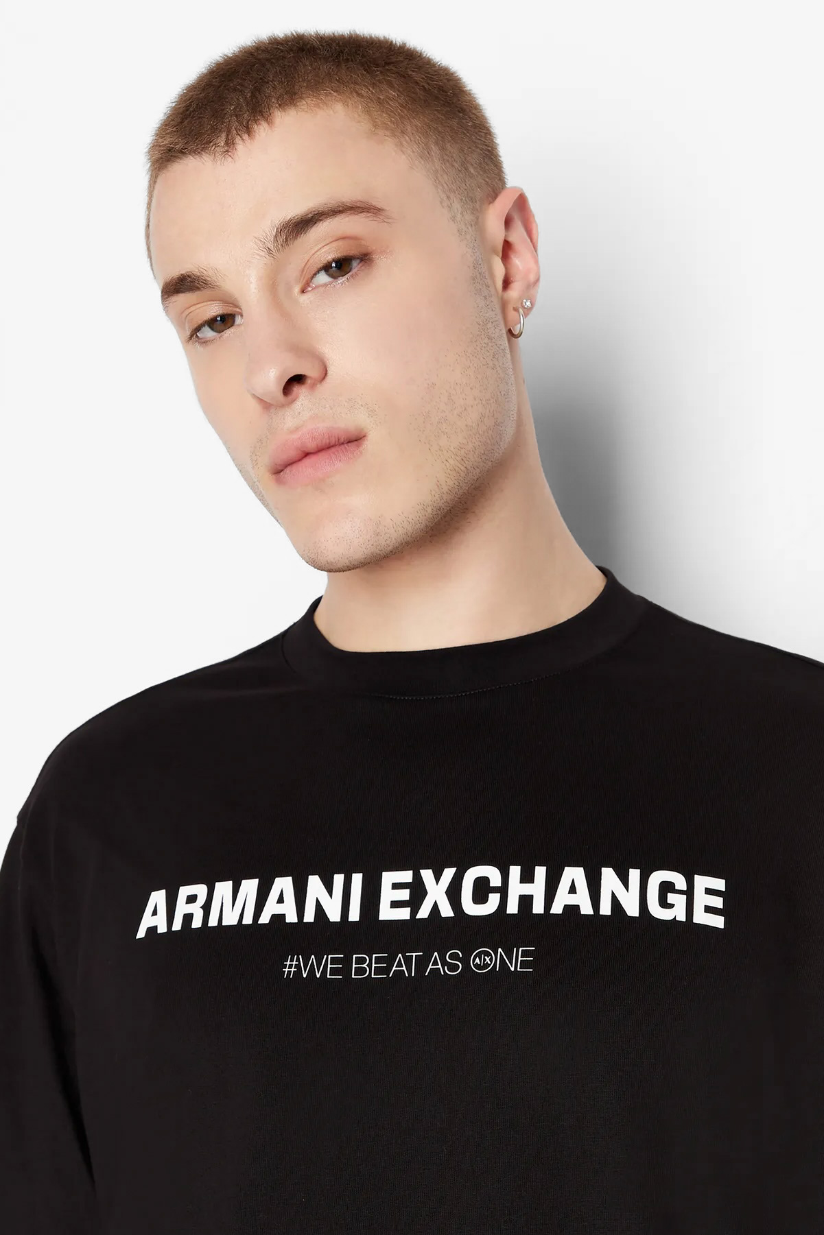 Чёрная футболка  Armani Exchange 